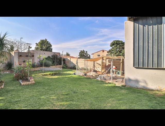 3 BEDROOM HOUSE FOR SALE IN SUNDOWNER